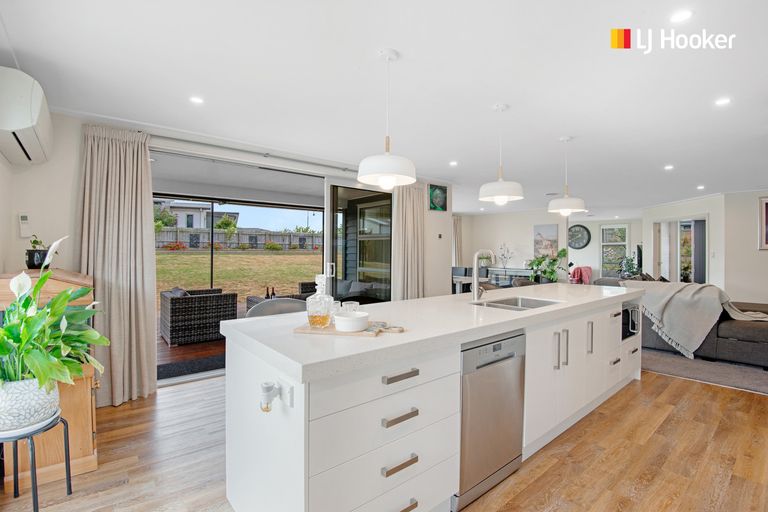 Photo of property in 46 Heathfield Drive, Mosgiel, 9024