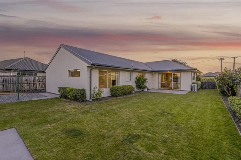 Photo of property in 64 Wattle Drive, New Brighton, Christchurch, 8083