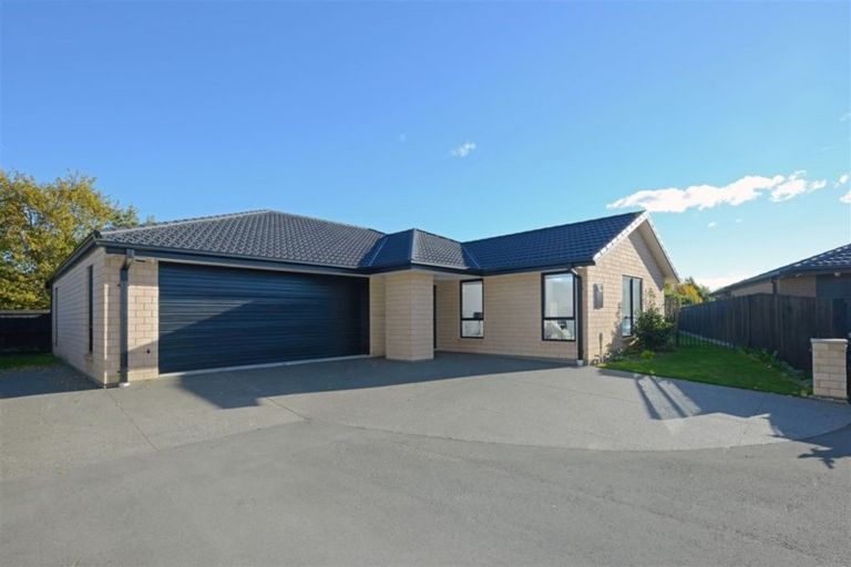Photo of property in 16 Kilkivan Lane, Broomfield, Christchurch, 8042