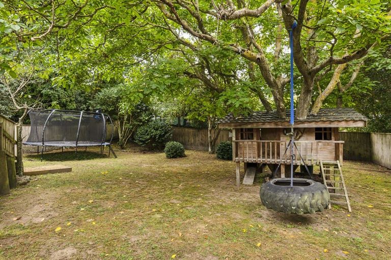 Photo of property in 34 Renown Road, Raumati South, Paraparaumu, 5032