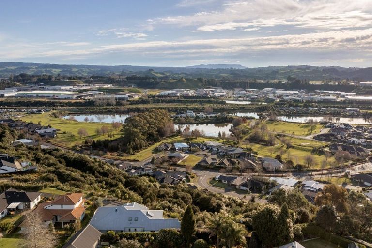 Photo of property in 40 Broadwater Close, Pyes Pa, Tauranga, 3112