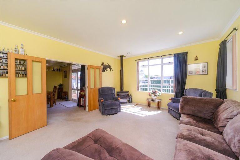 Photo of property in 20 Ross Street, Marton, 4710