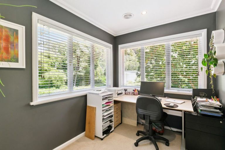 Photo of property in 22 Woodmancote Road, Khandallah, Wellington, 6035