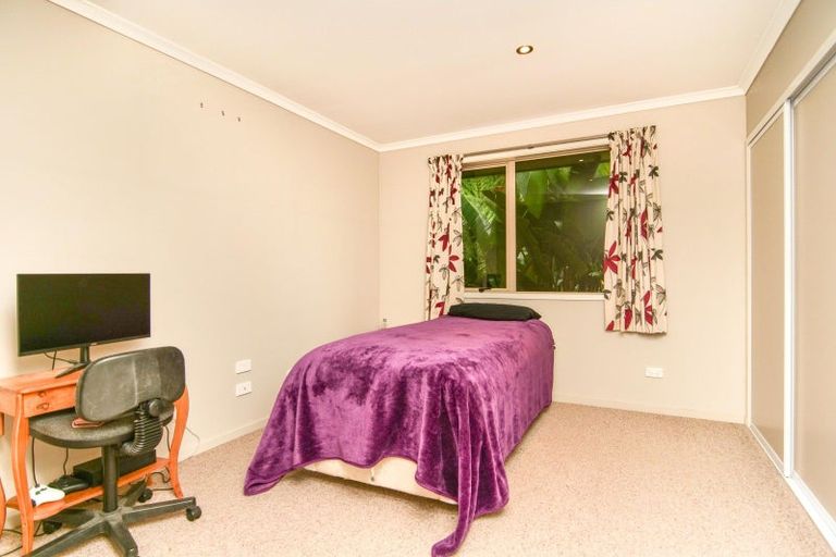 Photo of property in 42 Peel Street, Westport, 7825