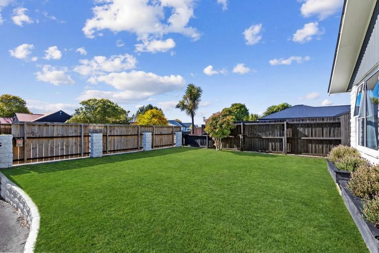 Photo of property in 167 Queenspark Drive, Parklands, Christchurch, 8083