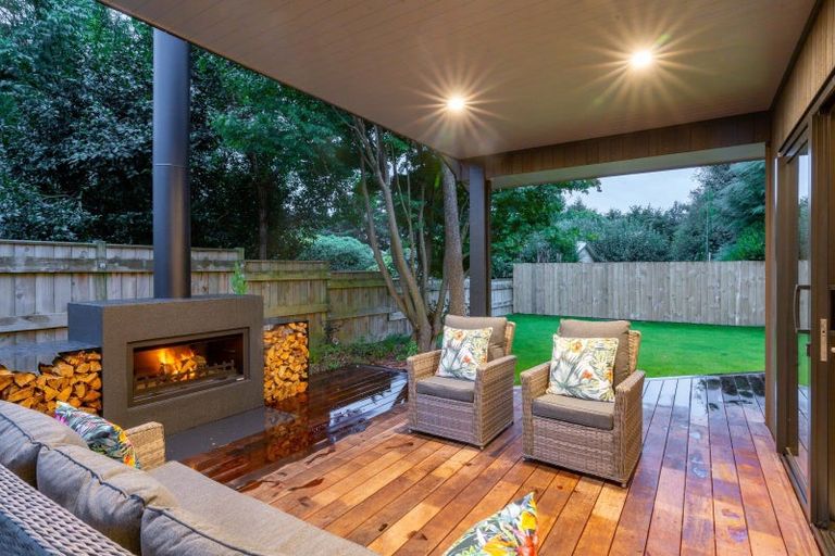 Photo of property in 14 Oates Place, Greytown, 5712