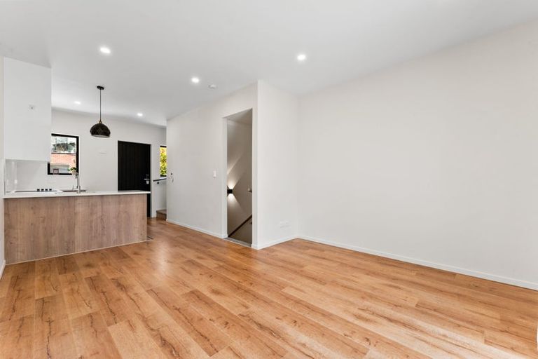 Photo of property in 25/9 Schnapper Rock Road, Greenhithe, Auckland, 0632