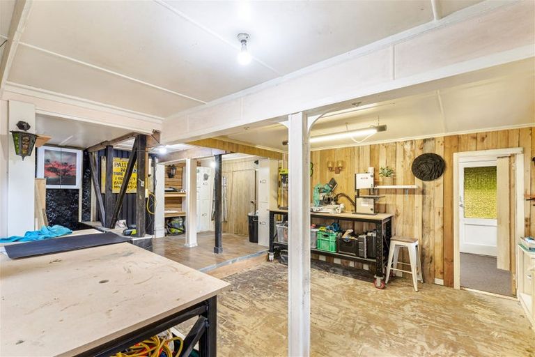 Photo of property in 11 Selwyn Avenue, Glen Eden, Auckland, 0602