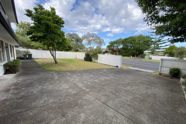 Photo of property in 36 Murvale Drive, Bucklands Beach, Auckland, 2014
