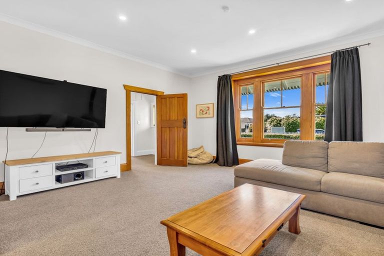 Photo of property in 1106 Caroline Road, Mayfair, Hastings, 4122