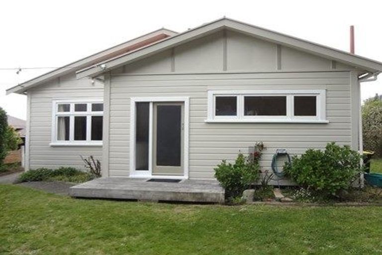 Photo of property in 38 Bassett Road, Johnsonville, Wellington, 6037