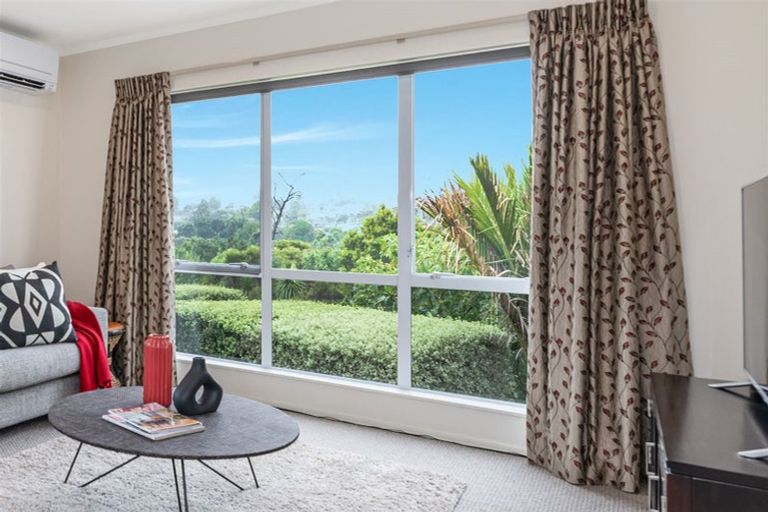 Photo of property in 31 Jubaea Place, Henderson, Auckland, 0610