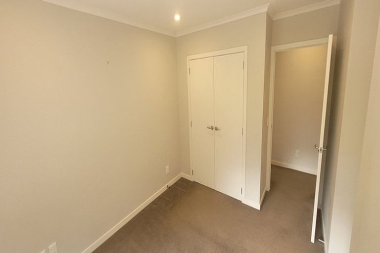 Photo of property in 35 Motukaraka Point, Pauatahanui, Porirua, 5381