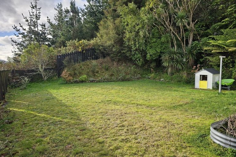 Photo of property in 11 Morrison Grove, Stokes Valley, Lower Hutt, 5019
