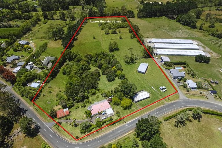 Photo of property in 47 Puke Road, Kumeu, 0891