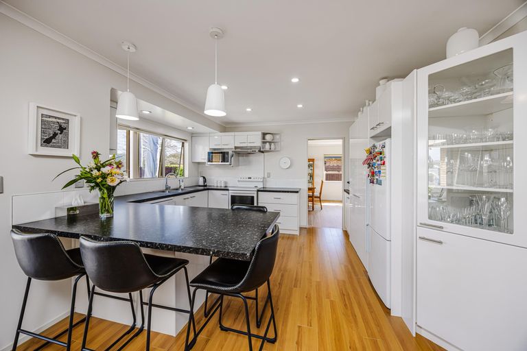 Photo of property in 58 Rushgreen Avenue, Pahurehure, Papakura, 2113