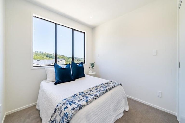Photo of property in 37 Holystone Road, Whitby, Porirua, 5024
