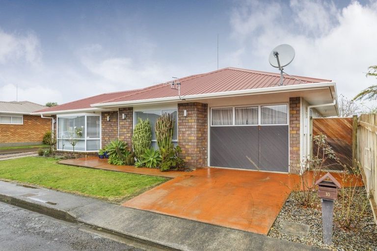 Photo of property in 10 Saint Pauls Court, Highbury, Palmerston North, 4412