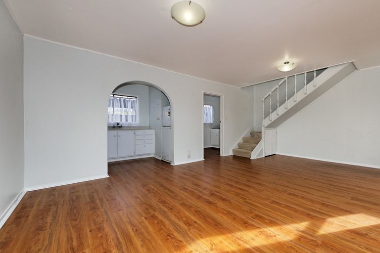 Photo of property in 4/18 Seabrook Avenue, New Lynn, Auckland, 0600