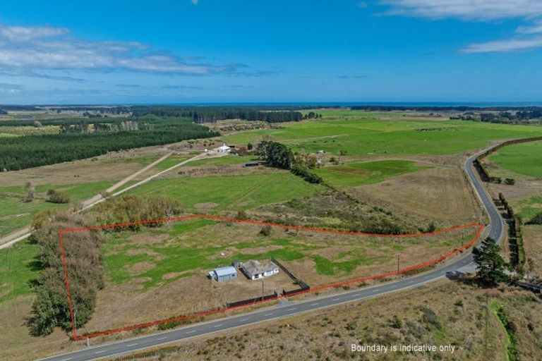 Photo of property in 371 Himatangi Beach Road, Himatangi Beach, Foxton, 4891