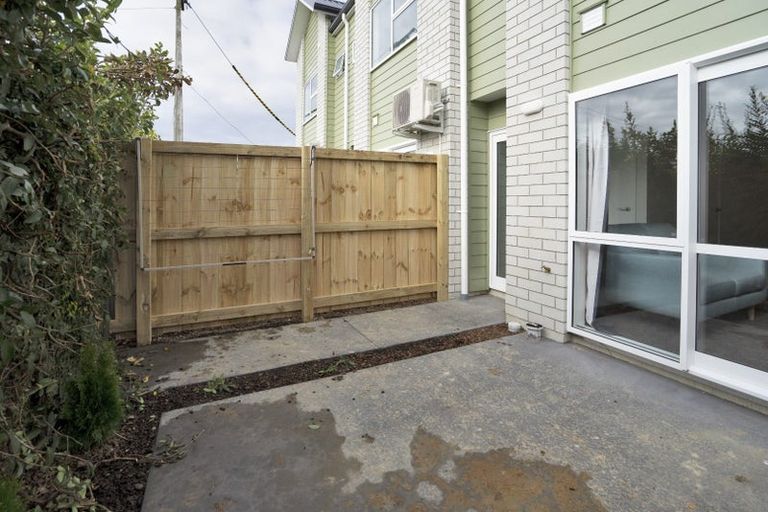 Photo of property in 16/10u Burrows Place, Frankton, Hamilton, 3204