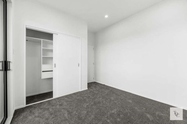 Photo of property in 39 Tributary Parade, Karaka, 2113