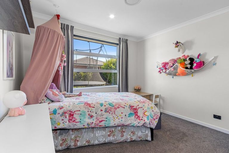 Photo of property in 16 Augustine Drive, Aidanfield, Christchurch, 8025