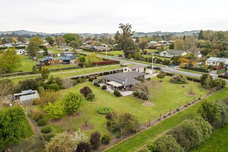 Photo of property in 3 Higginson Street, Otane, 4202