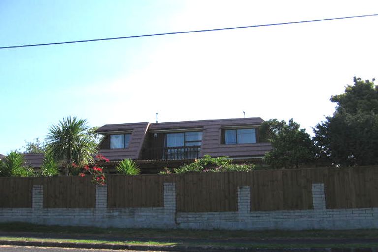 Photo of property in 1/31 Tane Street, New Lynn, Auckland, 0600