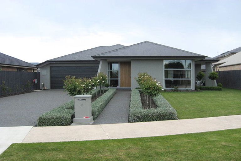 Photo of property in 4 Richard Seddon Drive, Northwood, Christchurch, 8051