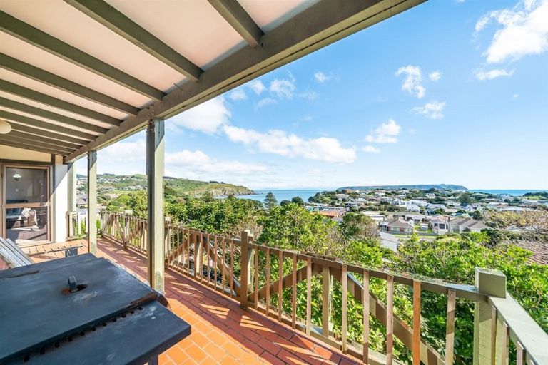 Photo of property in 9 Thornley Street, Titahi Bay, Porirua, 5022