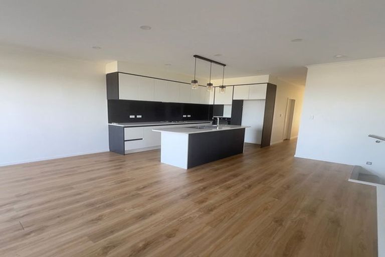 Photo of property in 84 Joseph Street, Flat Bush, Auckland, 2019