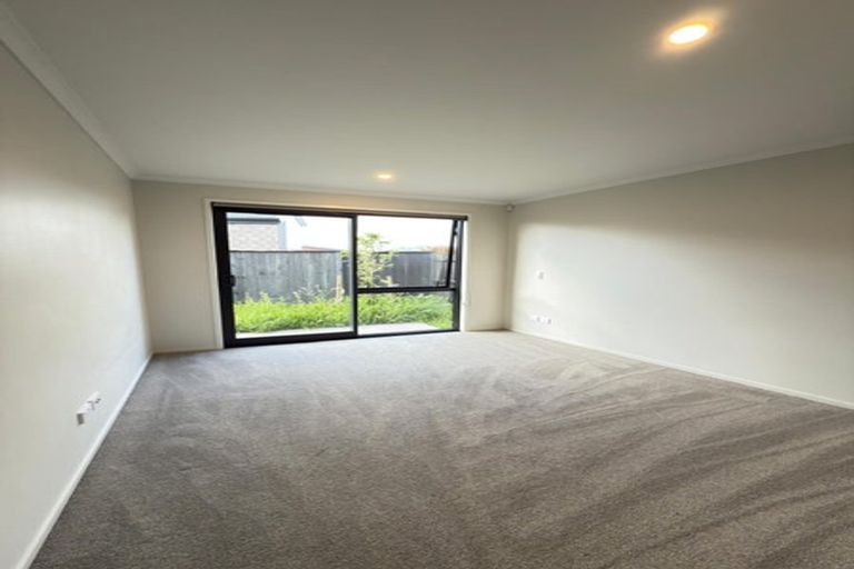 Photo of property in 16 Steppe Drive, Ramarama, 2579