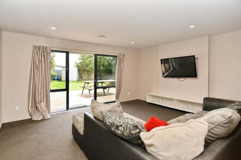 Photo of property in 6 Matson Close, Rangiora, 7400