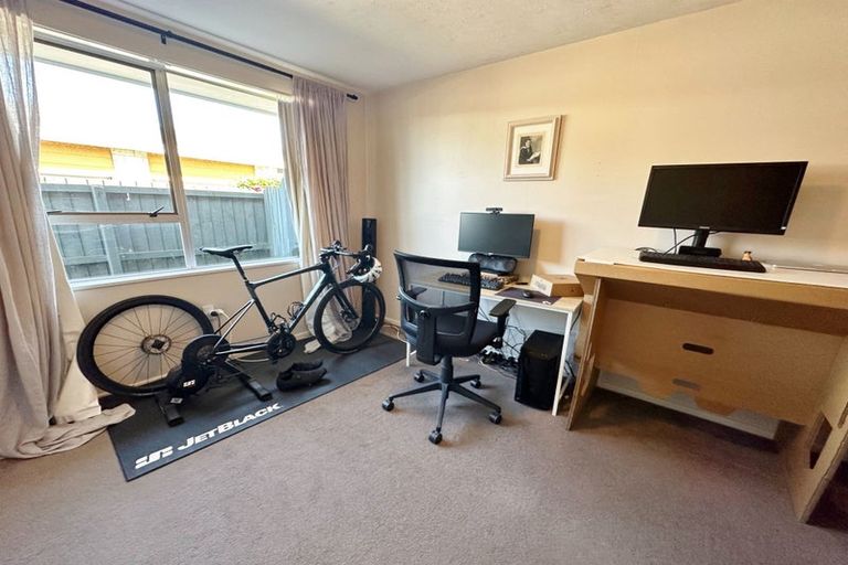 Photo of property in 9 Rolfe Place, Bishopdale, Christchurch, 8053