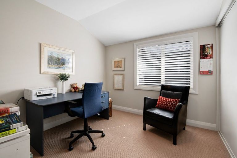 Photo of property in 9 Landmark Terrace, Orewa, 0931