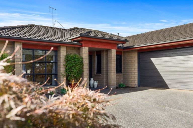 Photo of property in 7 Gibson Place, Papamoa Beach, Papamoa, 3118