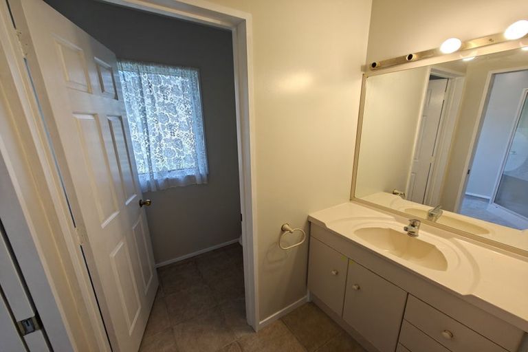 Photo of property in 76 Splitt Avenue, Glenview, Hamilton, 3206