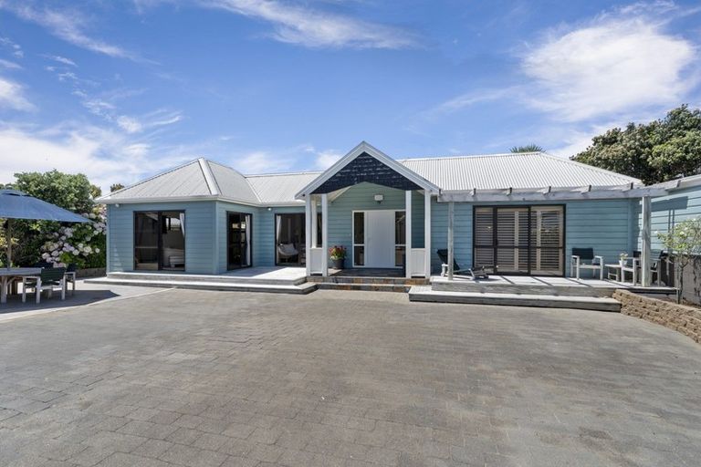Photo of property in 86 Manly Street, Paraparaumu Beach, Paraparaumu, 5032