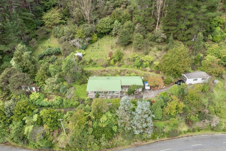 Photo of property in 298 Moores Valley Road, Wainuiomata, 5373