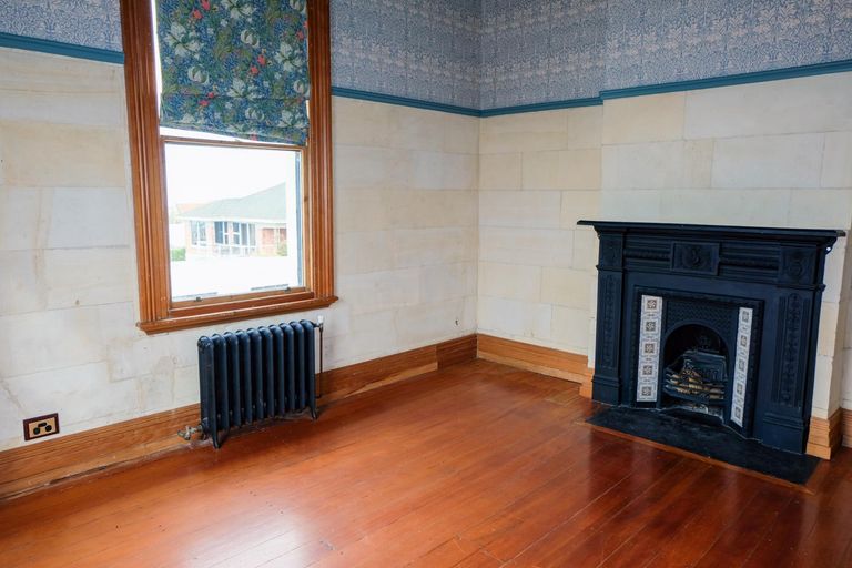 Photo of property in 1 Ure Street, South Hill, Oamaru, 9400