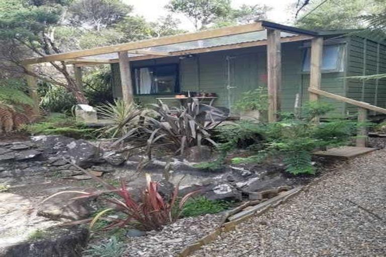 Photo of property in 787 Scenic Drive, Henderson Valley, Auckland, 0612