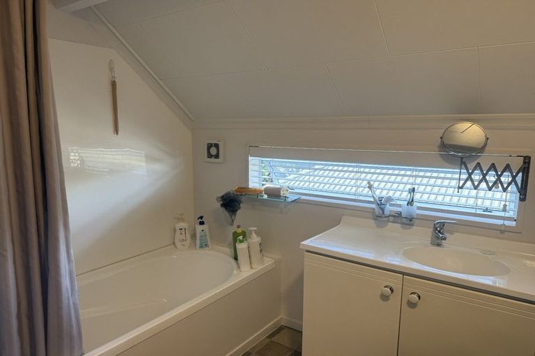 Photo of property in 389 Yaldhurst Road, Russley, Christchurch, 8042