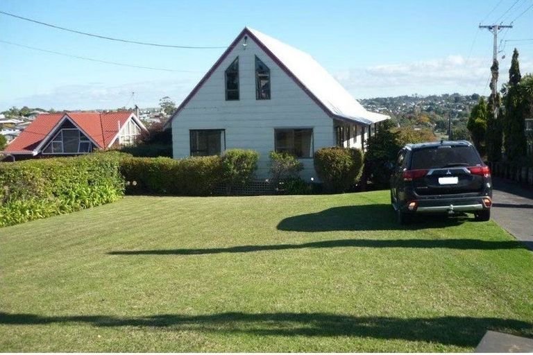Photo of property in 22 Tindalls Bay Road, Tindalls Beach, Whangaparaoa, 0930