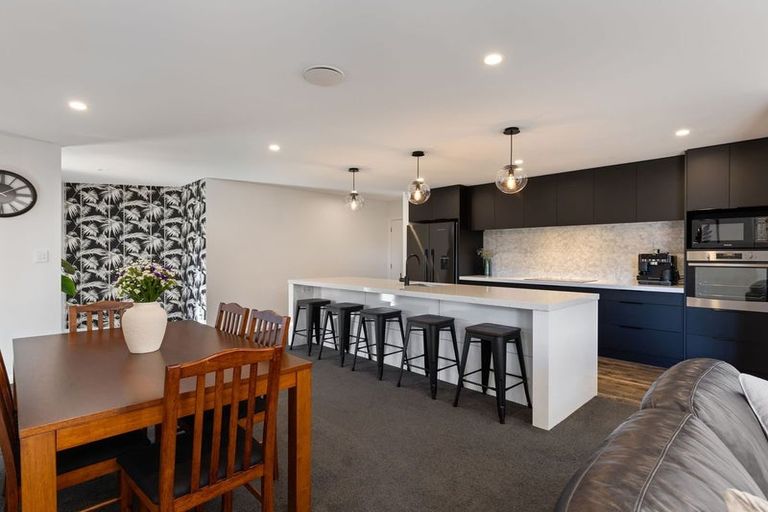 Photo of property in 40 Freedom Drive, Kelvin Grove, Palmerston North, 4414