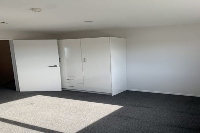 Photo of property in 60 Niu Lane, Te Atatu South, Auckland, 0610
