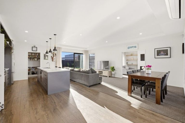 Photo of property in 5 Tulett Park Drive, Casebrook, Christchurch, 8051