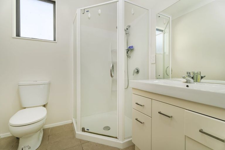 Photo of property in 13 Yarnbrook Grove, Churton Park, Wellington, 6037