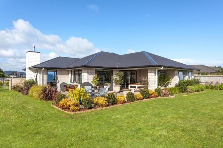 Photo of property in 24 Debenham Drive, Whitianga, 3510