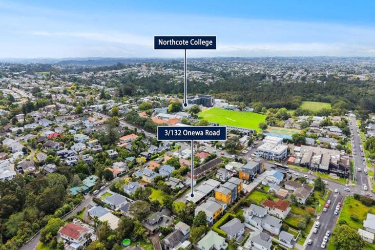 Photo of property in 3/132 Onewa Road, Northcote, Auckland, 0627